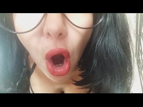 ❤️ Querida, sua madrasta não vai deixar você ir à escola hoje... Eu preciso muito de você... ❤ Porno fodido em nós ❌
